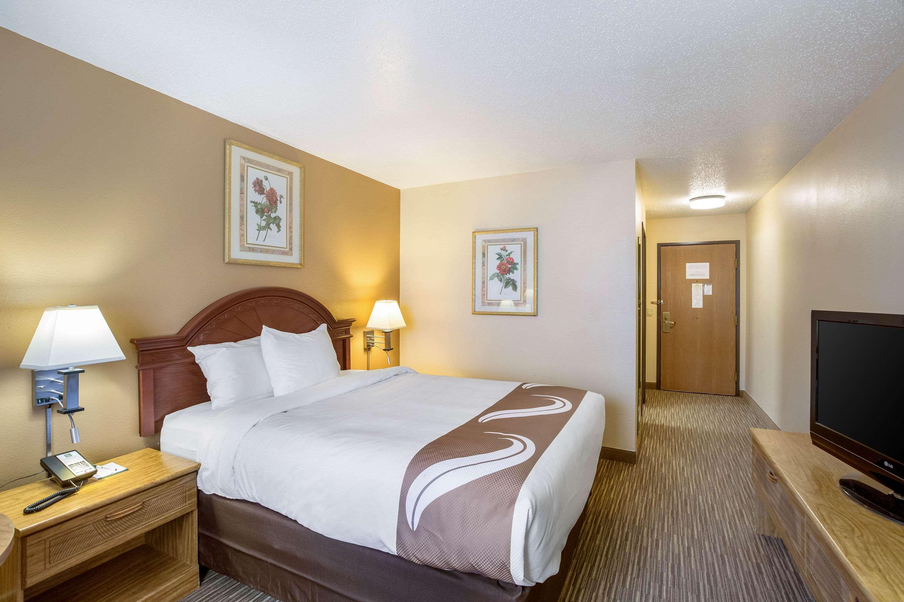 Quality Inn - Storm Lake Exterior photo